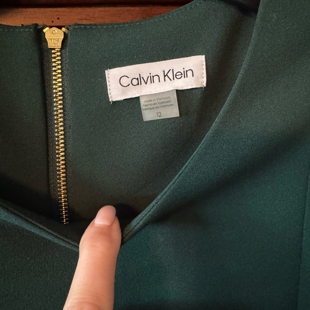 Calvin Klein Dark Green Tulip Sleeve Dress - Picture 2 of 5
